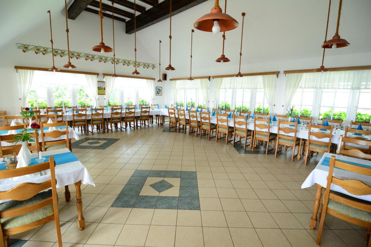 Gostisce Vinski Hram Hotel Ivanjkovci Ngoại thất bức ảnh