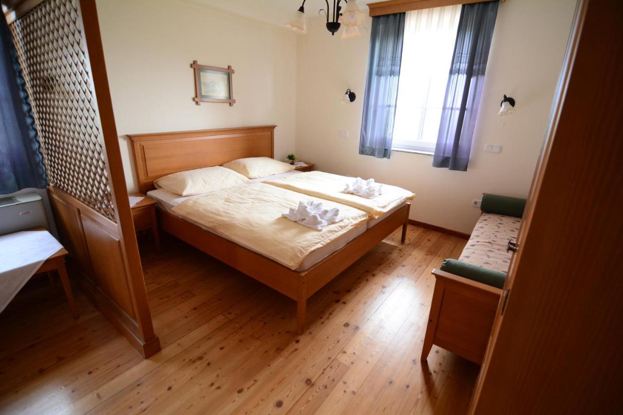 Gostisce Vinski Hram Hotel Ivanjkovci Ngoại thất bức ảnh